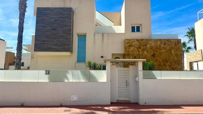 3 bedroom Villa for sale
