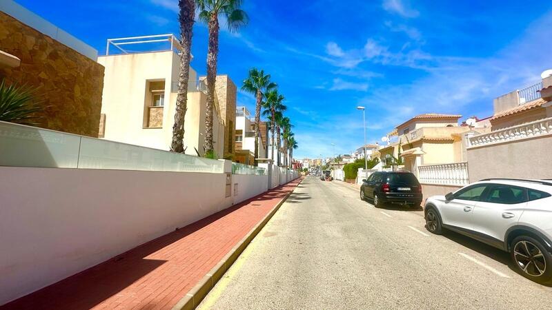3 bedroom Villa for sale