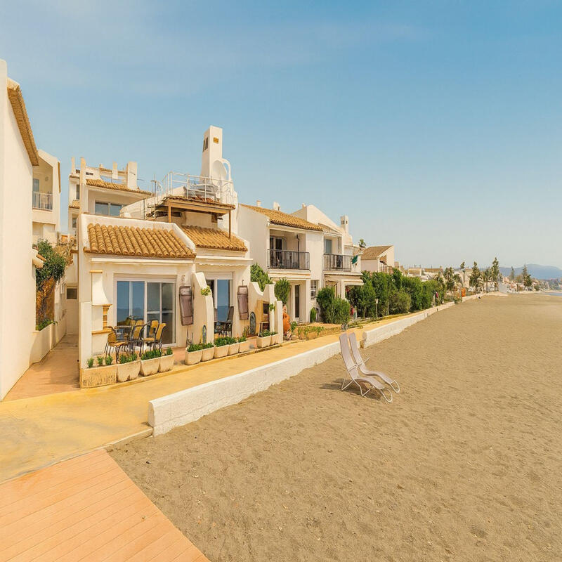 Villa Te koop in Estepona, Málaga