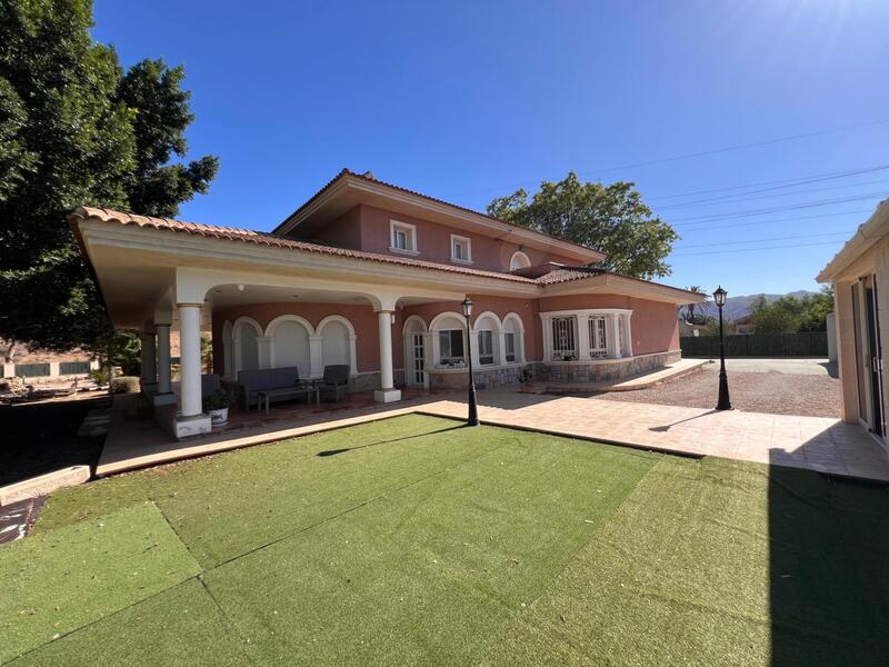 Villa til salg i Callosa de Segura, Alicante