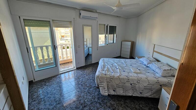 4 Schlafzimmer Stadthaus zu verkaufen