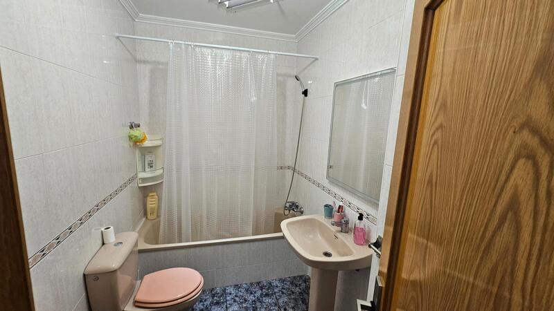 4 Schlafzimmer Stadthaus zu verkaufen