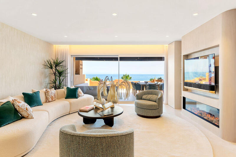 4 bedroom Apartment for sale