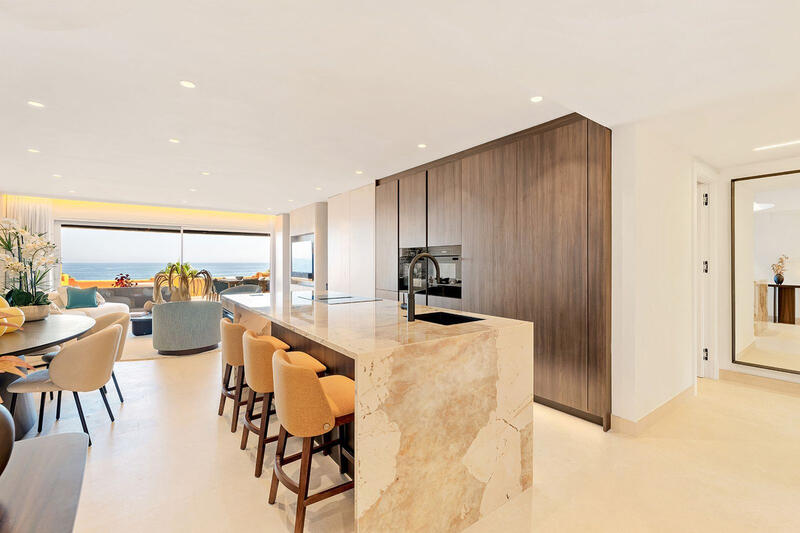 4 bedroom Apartment for sale