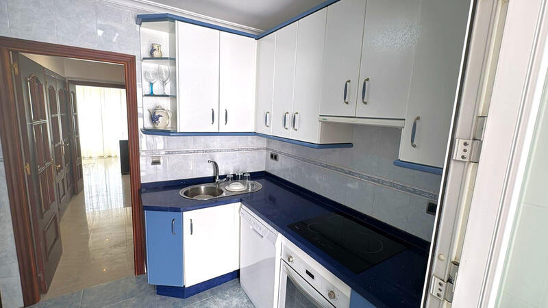 3 спальная комната вилла продается