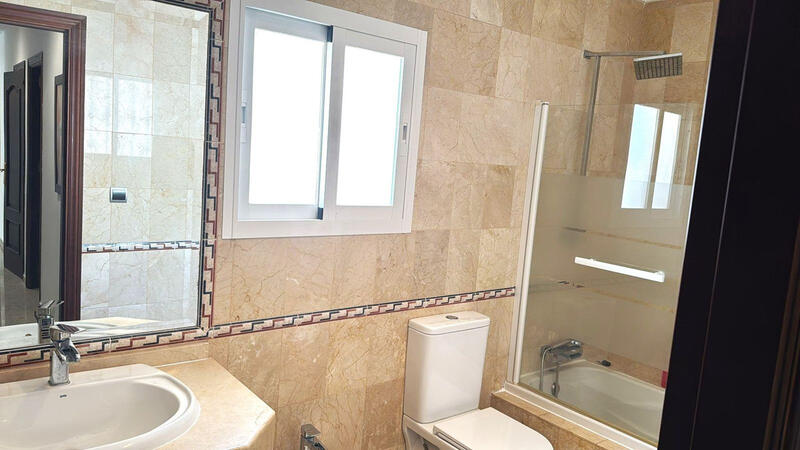 3 спальная комната вилла продается
