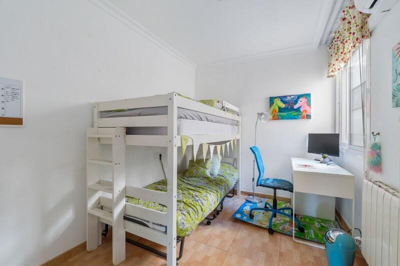 3 Schlafzimmer Stadthaus zu verkaufen