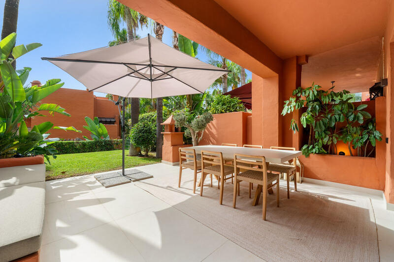 4 bedroom Townhouse for sale