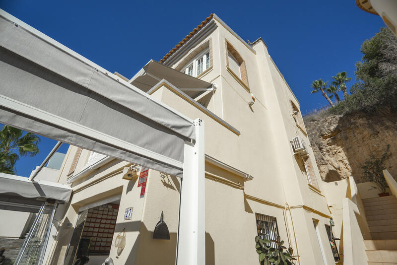 4 bedroom Villa for sale