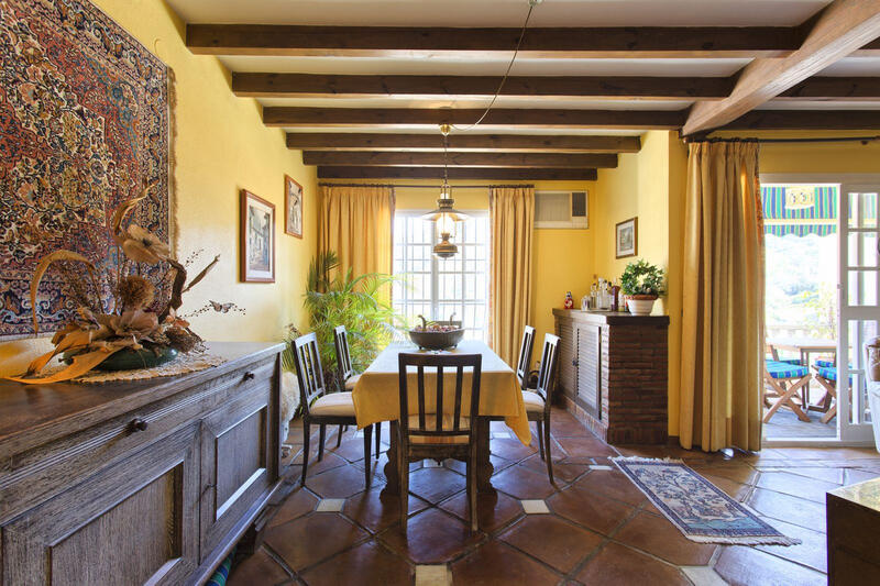 3 bedroom Townhouse for sale
