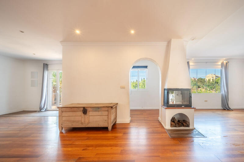 4 bedroom Villa for sale