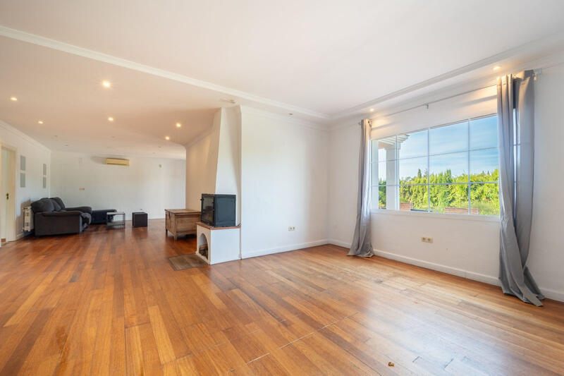 4 bedroom Villa for sale