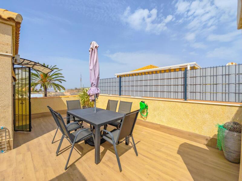 Villa zu verkaufen in Torrevieja, Alicante