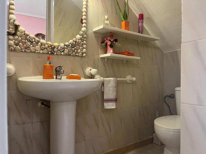 2 bedroom Townhouse for sale