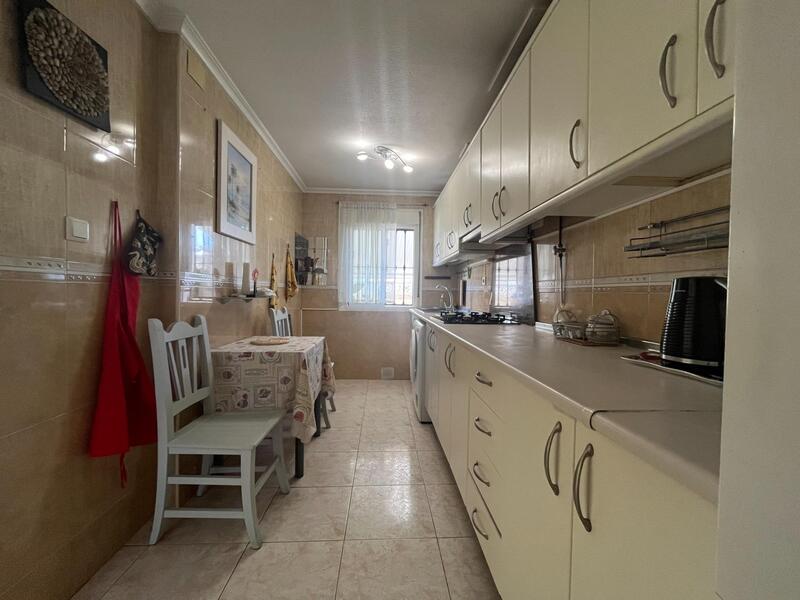 2 bedroom Townhouse for sale