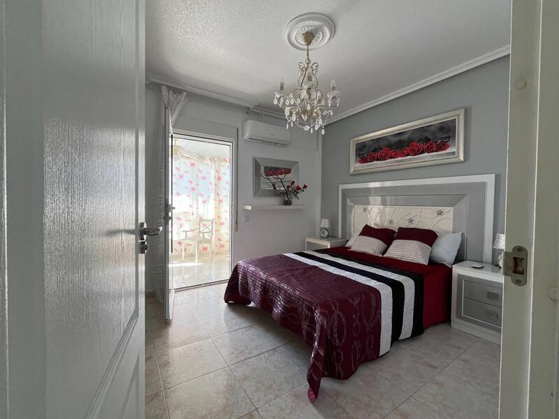 2 bedroom Townhouse for sale