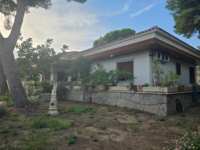 Villa til salg i Orihuela Costa, Alicante