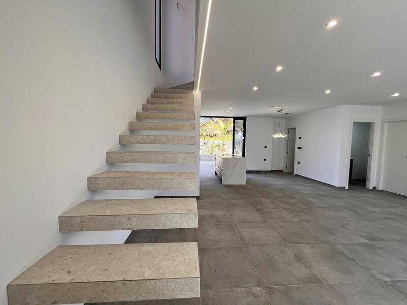 4 Schlafzimmer Villa zu verkaufen