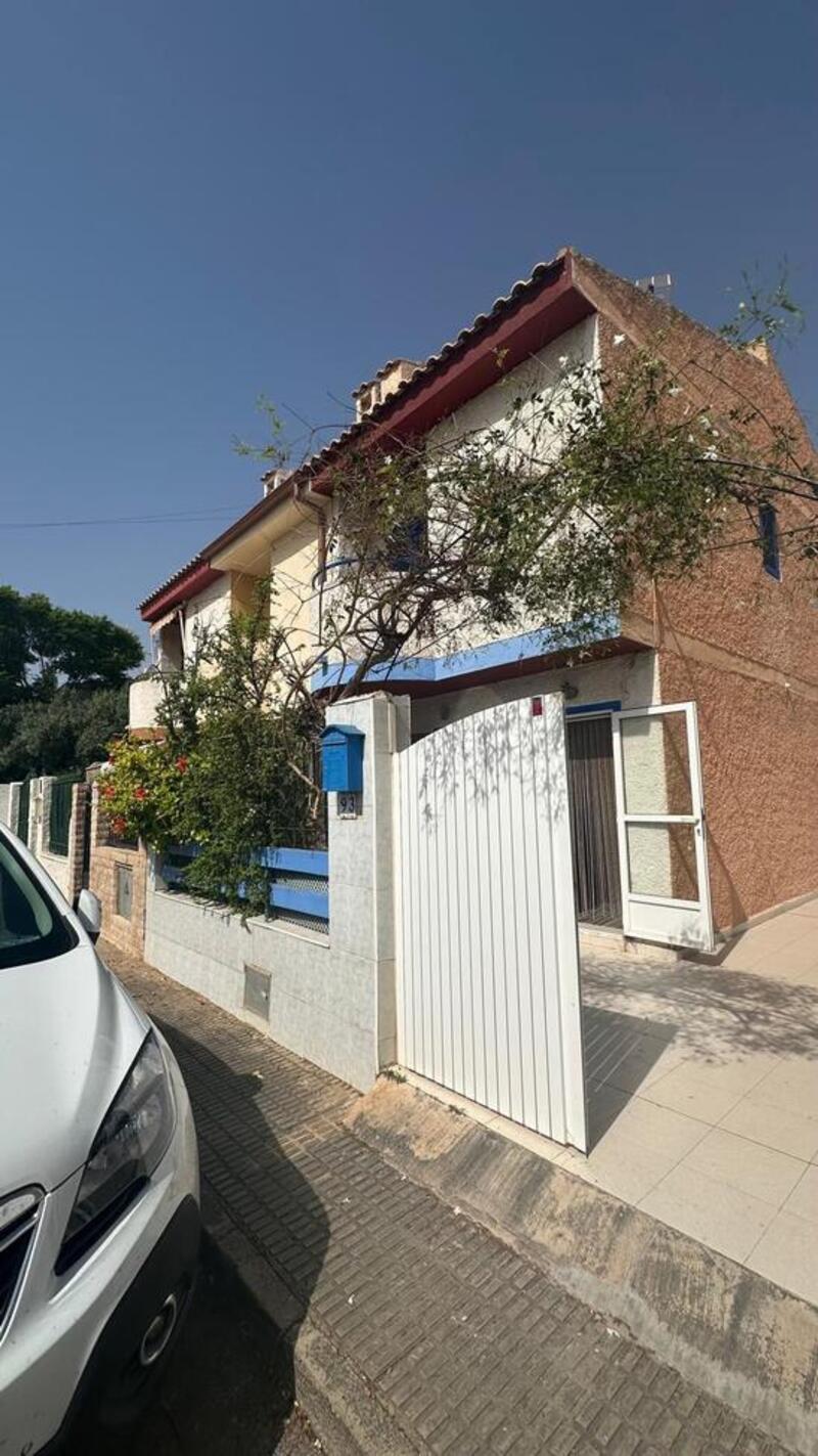 3 bedroom Townhouse for sale