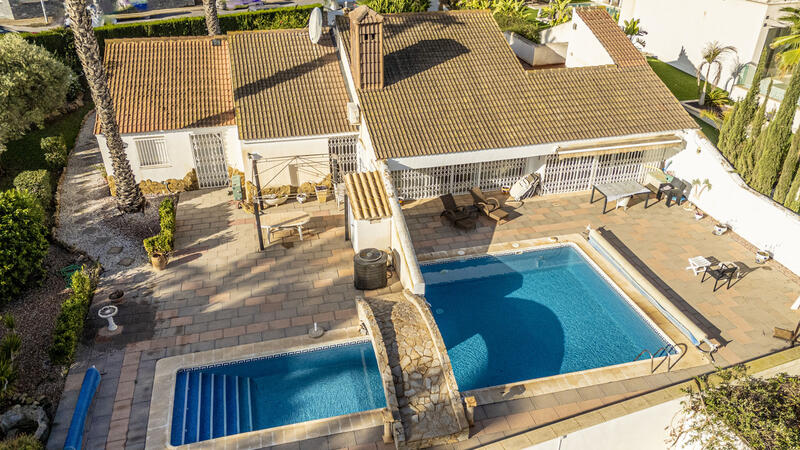 4 bedroom Villa for sale