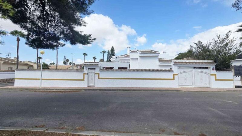 Villa Te koop in Rojales, Alicante
