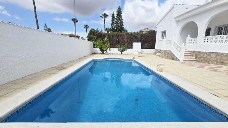 4 slaapkamer Villa Te koop