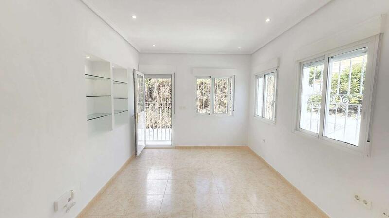 4 slaapkamer Villa Te koop
