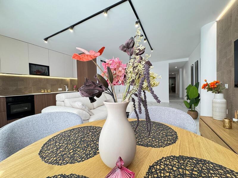 3 bedroom Apartment for sale