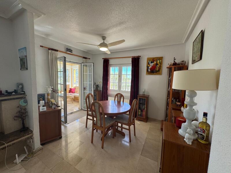 4 bedroom Villa for sale