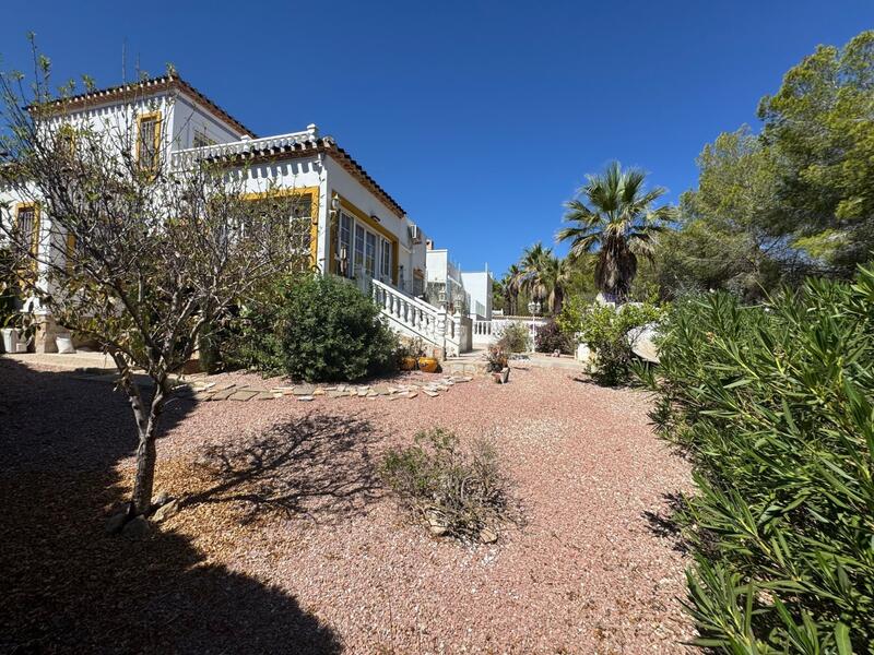 4 bedroom Villa for sale