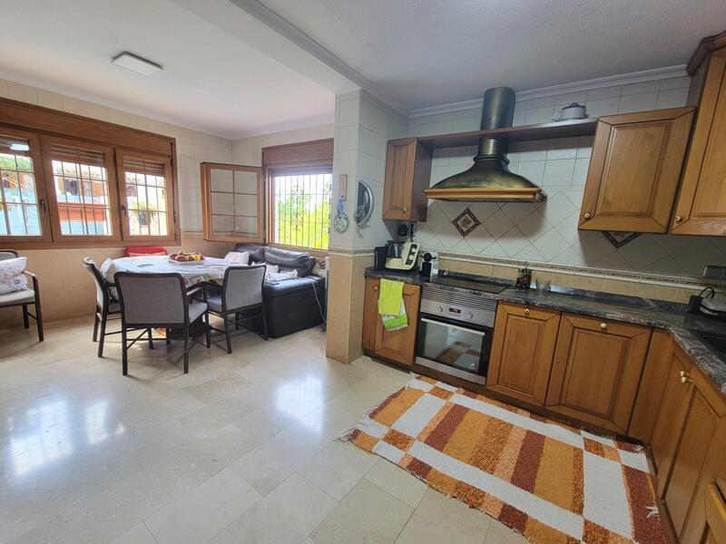 4 Schlafzimmer Villa zu verkaufen
