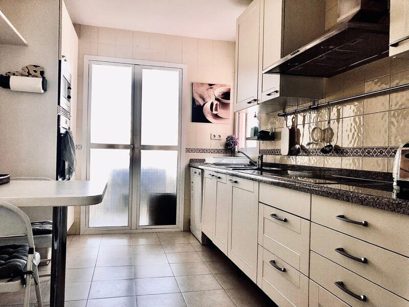 3 bedroom Apartment for sale