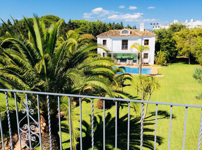 6 bedroom Villa for sale