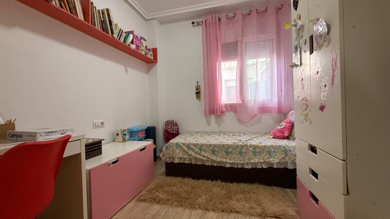 3 bedroom Apartment for sale