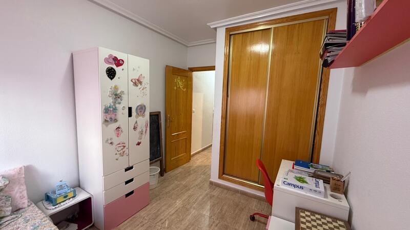 3 bedroom Apartment for sale