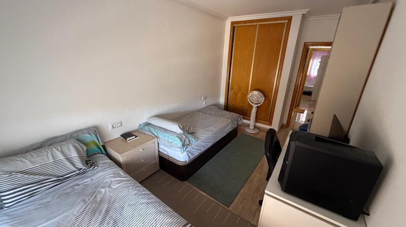 3 bedroom Apartment for sale