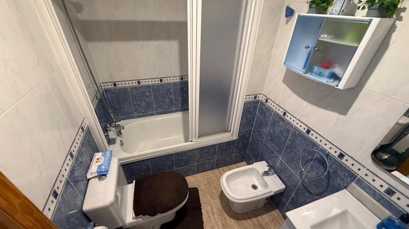3 bedroom Apartment for sale