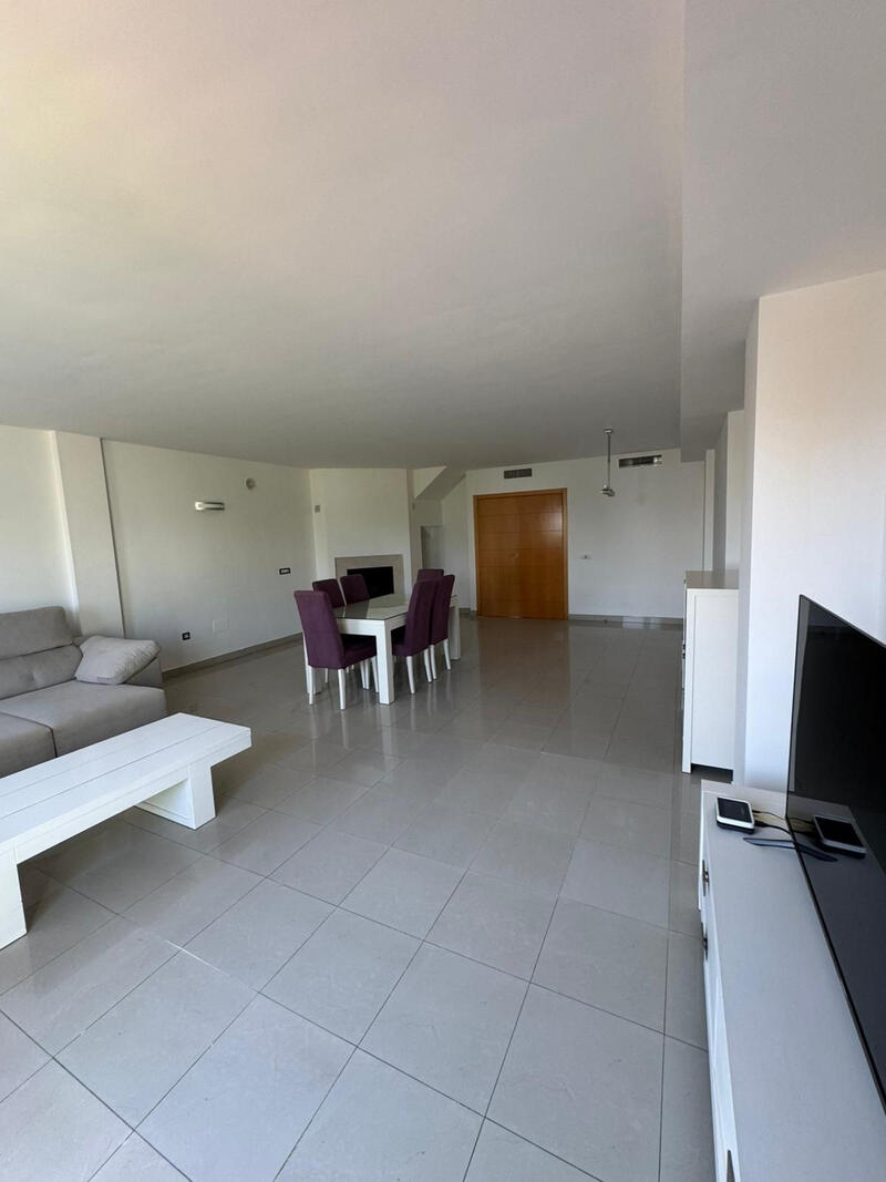 3 bedroom Townhouse for sale