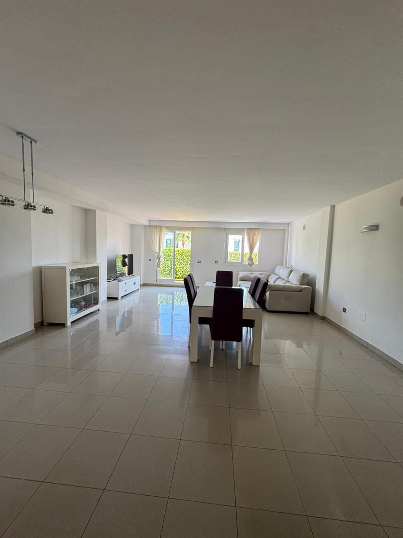 3 bedroom Townhouse for sale