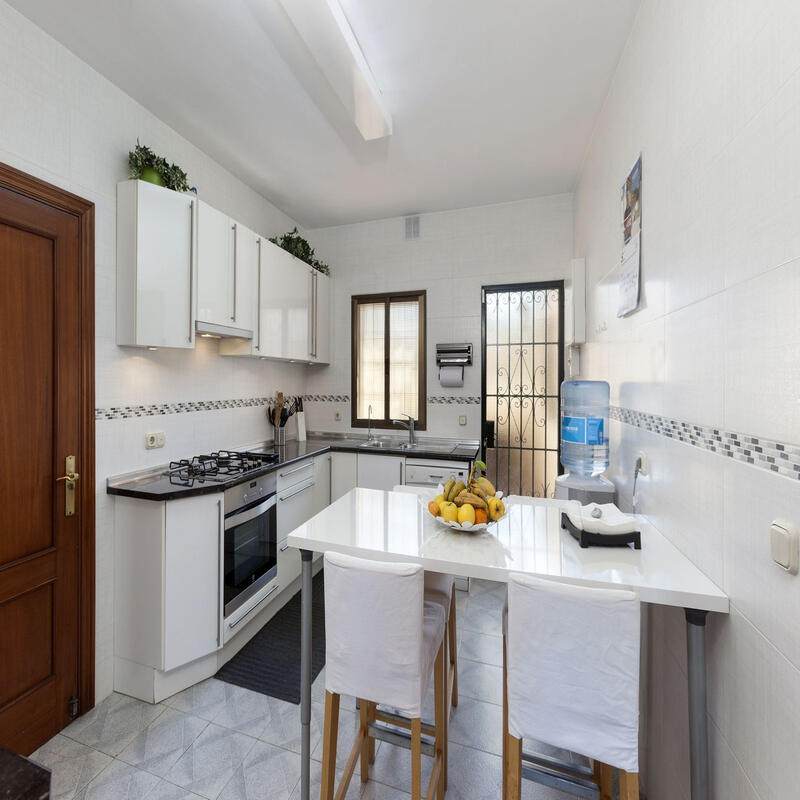 6 bedroom Villa for sale