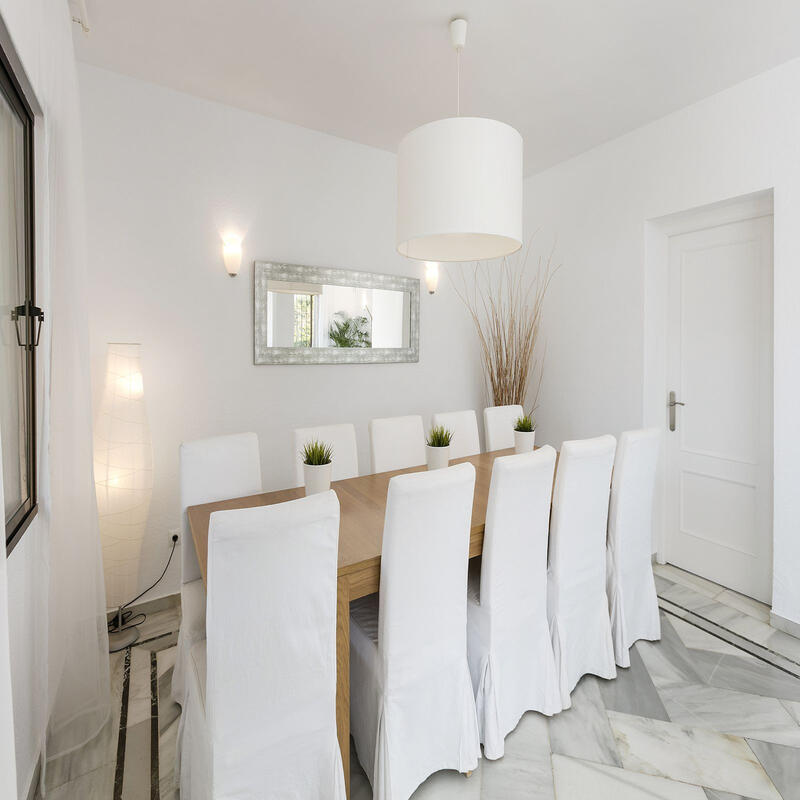6 bedroom Villa for sale