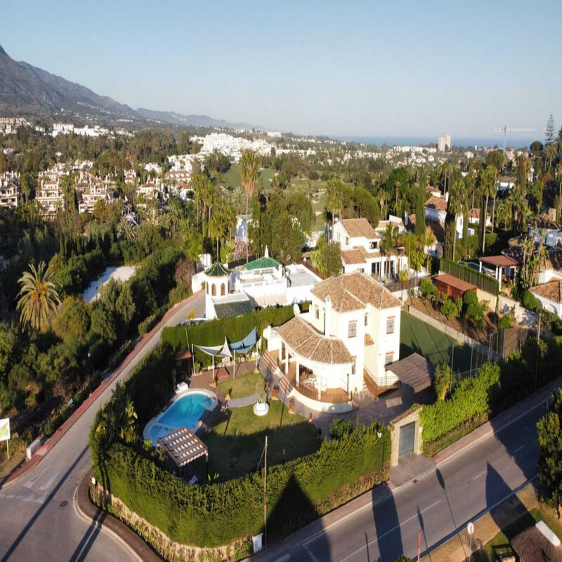 6 bedroom Villa for sale
