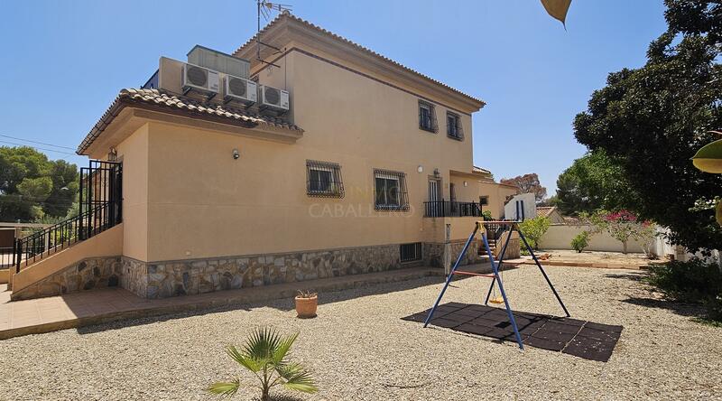 5 Cuarto Villa en venta