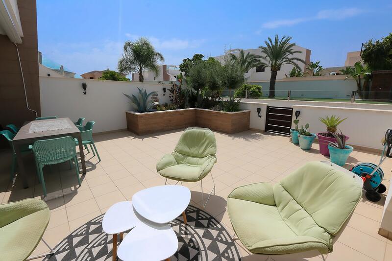 3 bedroom Apartment for sale