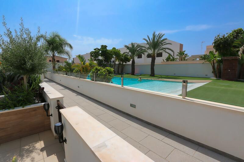 3 bedroom Apartment for sale