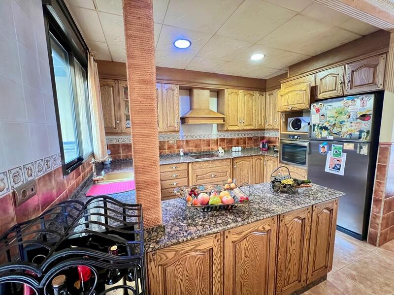 3 bedroom Townhouse for sale