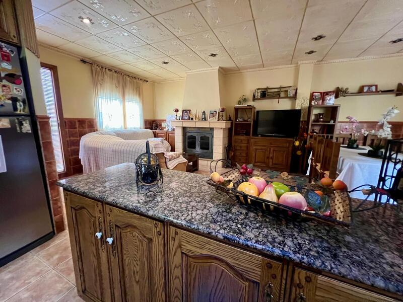 3 bedroom Townhouse for sale