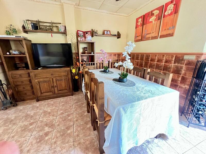 3 bedroom Townhouse for sale