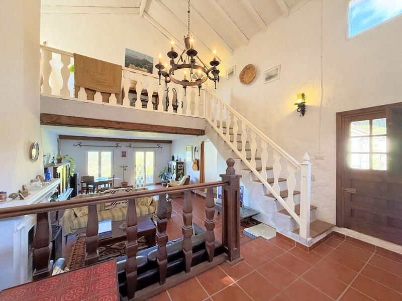 8 bedroom Country House for sale
