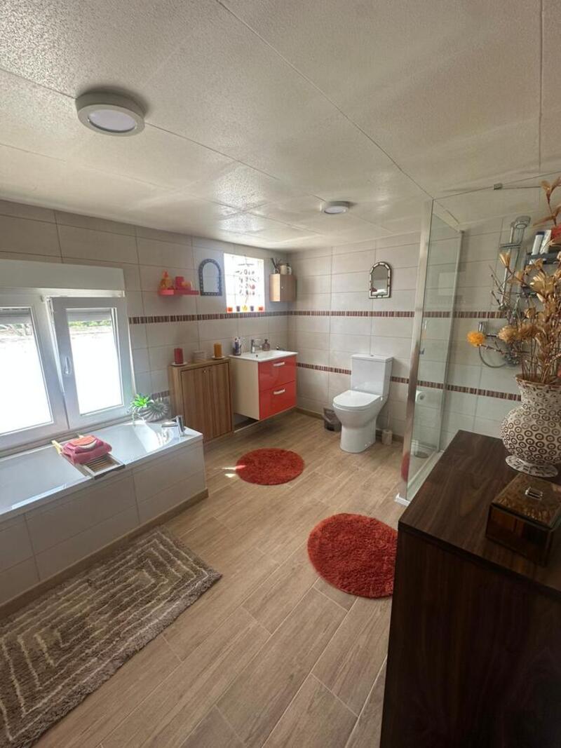 3 bedroom Country House for sale